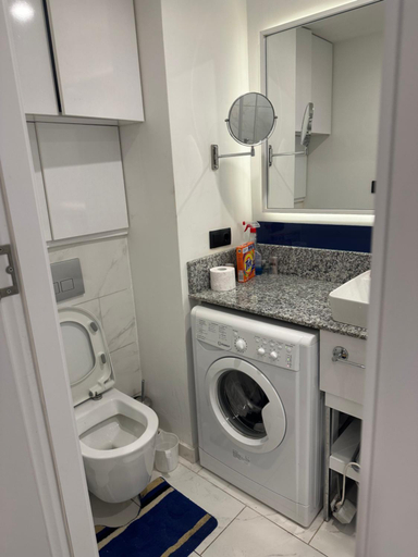Bathroom 4, orbi city a blok, Batumi