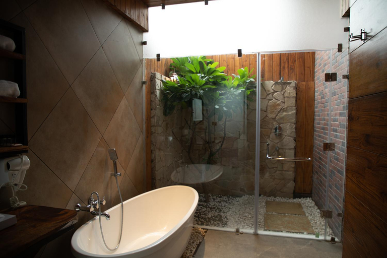 Bathroom 3, Palm Villas, Amritsar