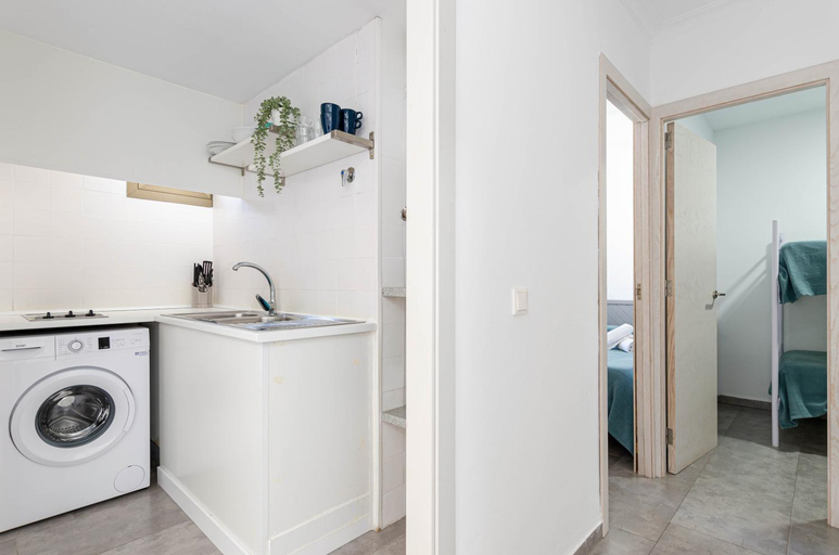 Bathroom 2, Sol - Apartment In Platja D'alcudia. Free Wifi, Baleares