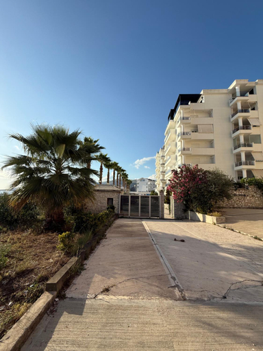 4, Limani Deluxe Apartments, Sarandës