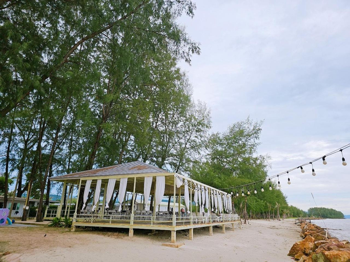 Food & Drinks 5, Suvarn Gleaw Thong Resort, Muang Trat