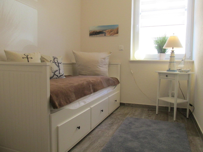 Bedroom, Ferienhaus mit Garten, Aurich