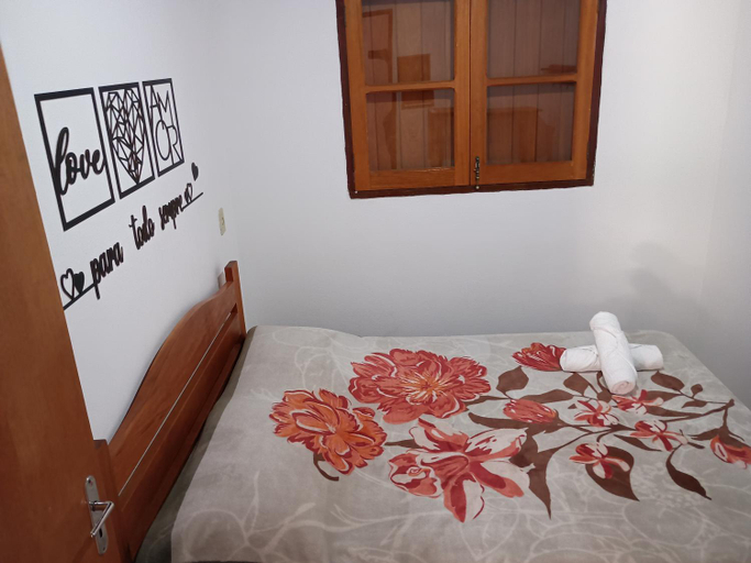 Bedroom 2, Chales e suites lima, Camanducaia