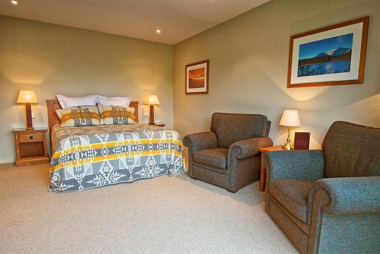 Bedroom, Manakau Lodge, Kaikoura