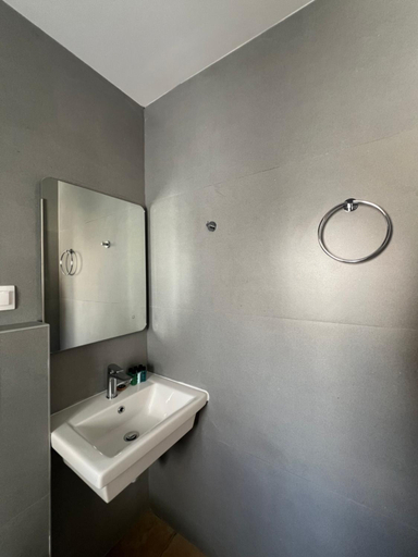 Bathroom 3, Douskos Guesthouse, Attica