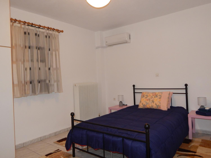 Bedroom 2, Tripoli Apartments & Rooms, Peloponnese