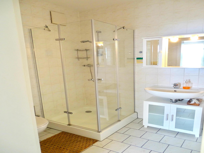 Bathroom 3, Ferienwohnung Strandlaufer in Zinnowitz, Vorpommern-Greifswald
