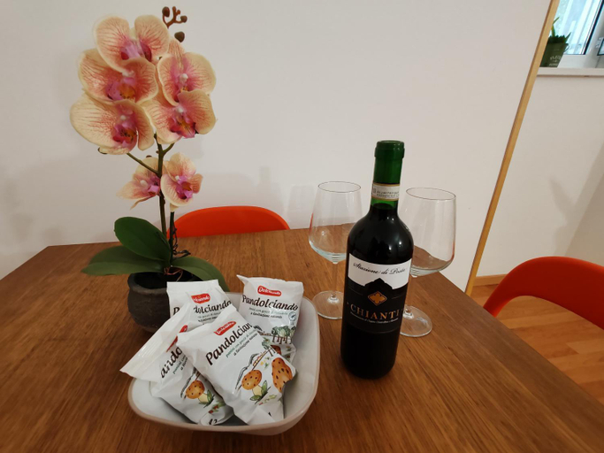 Food & Drinks 5, The Holy Apartments, Roma