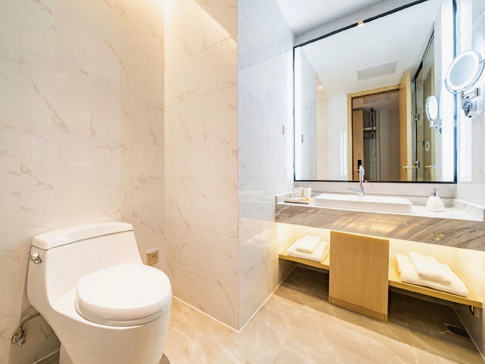 Bathroom 3, Kyriad Marvelous Hotel Heyuan Hakka Cultural Park, Heyuan