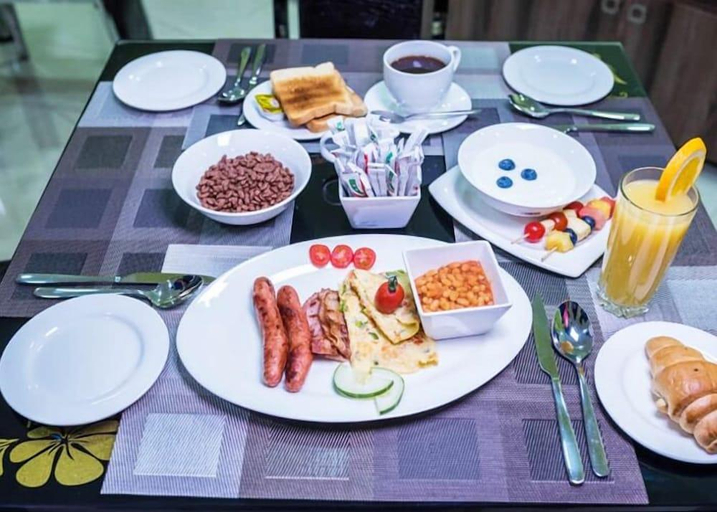 Food & Drinks 5, Chilla Luxury Suites Kano, Fagge