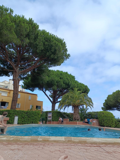 Sport & Beauty, Residence avec piscine sur quai avec bateau, Hérault