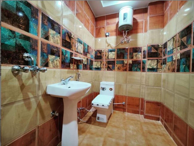 Bathroom 5, Hotel Royal Vrindavan, Aligarh
