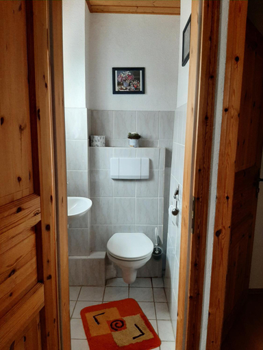 Bathroom 4, Gastehaus Ruger, Bergstraße