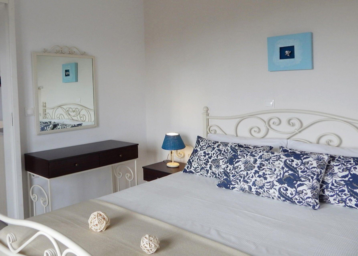 Bedroom 3, Dolphin Kastraki Studios, South Aegean