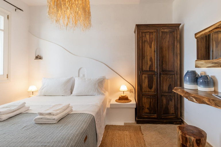 Bedroom 2, Syros Apartments Suites Chryssonisos Kini, South Aegean