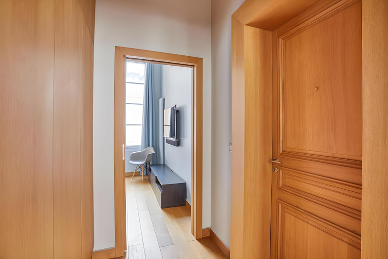 Entrance, Sublim Apartment Ile Saint Louis Center of Paris, Paris