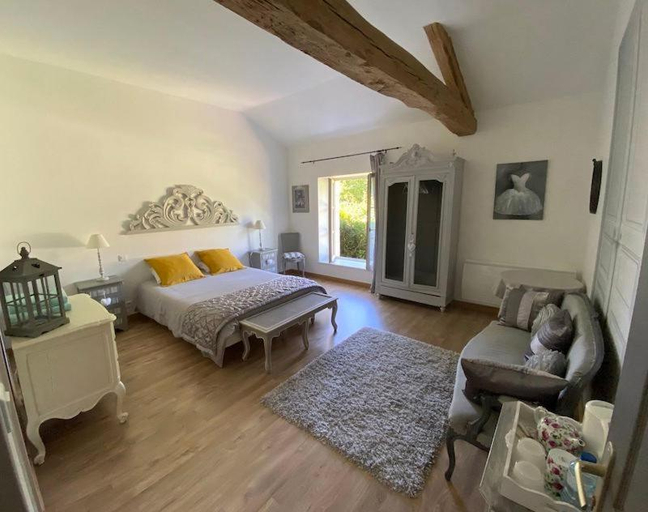 Bedroom 2, Le Chai de Villiers, Vienne