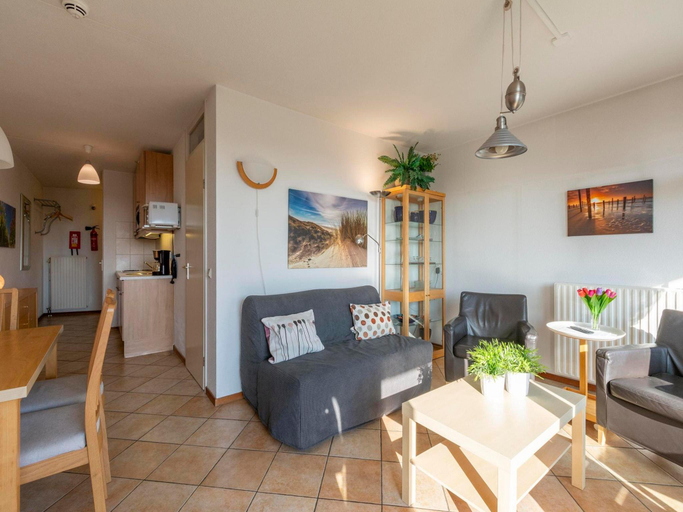 Others 2, Apartment by the Coast with Dune Views, Zijpe