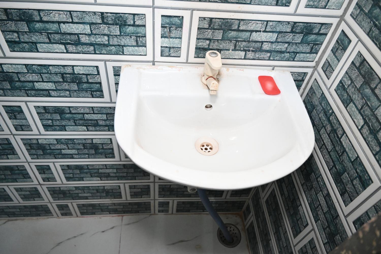 Bathroom 3, श्री बांकेबिहारी सेवाधाम होमस्टे, Mathura