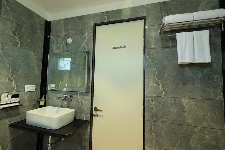 Bathroom 3, Krishna Hotel and Resort, West Nimar