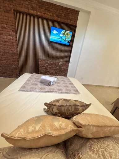 Others 3, Villa Mia apartments