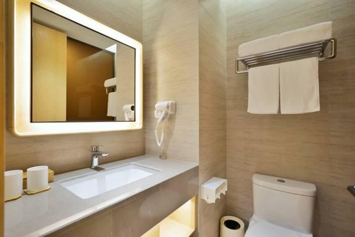 Bathroom 4, JI Hotel Hangzhou South Hushu Road , Hangzhou