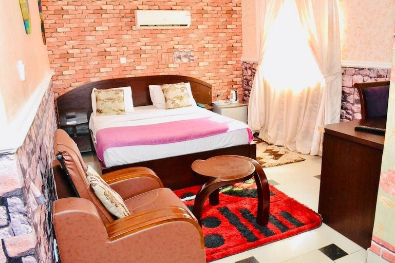 Bedroom 3, Limoh Suites, Ikpoba-Okha
