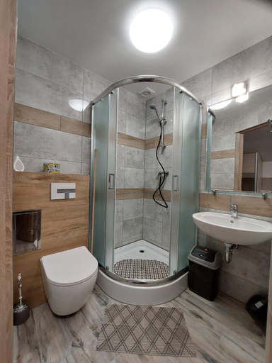 Shower, Rega pokoje, Koszalin