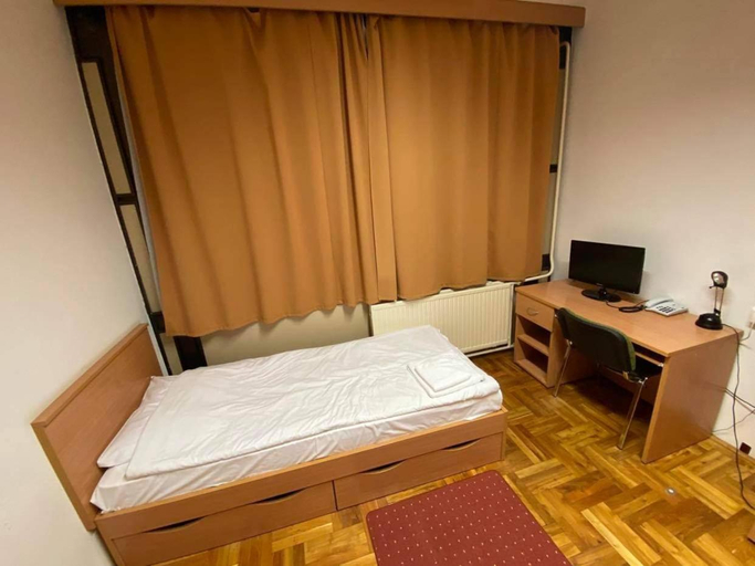 Bedroom 3, KLK Hotel, Debrecen