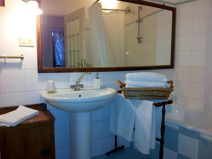 Bathroom 4, B&B Al Giardino di Alice, Perugia