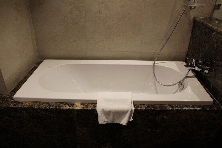 Bathroom, Ariya Hotel, Chang