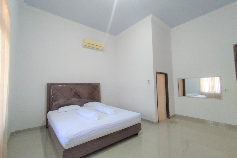 Bedroom, OYO 92808 Kost Nino Telanaipura , Muaro Jambi