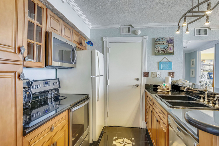 Others 1, Luis' Lair by Ryson Vacation Rentals, Galveston