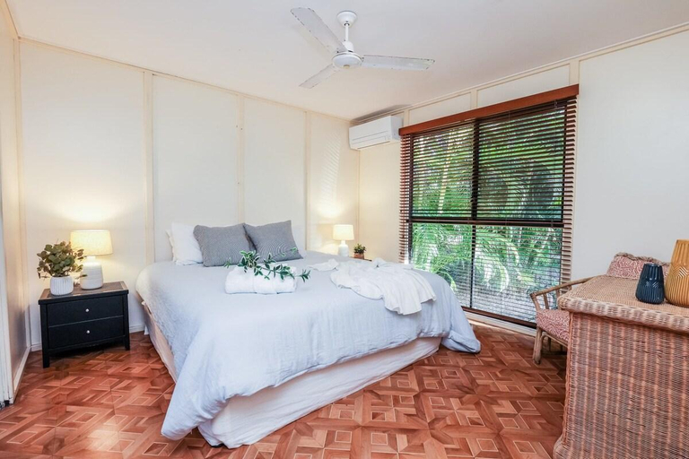 Bedroom 2, Banksia House - on Main Beach, Agnes Water, Miriam Vale