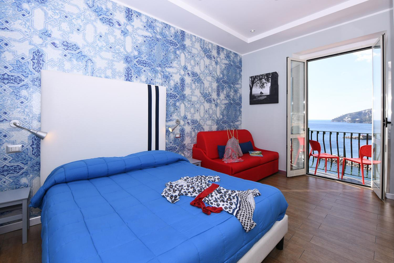 Bedroom 2, La Culla sul Mare centro storico, Salerno