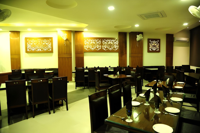 Food & Drinks 3, Hotel Grand Sharan, Reasi