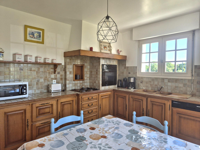Food & Drinks, Holiday Home in Port-Blanc near Sandy Beaches, Côtes-d'Armor
