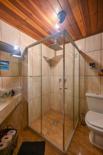 Bathroom 3, Recanto Lira 1 e 3, Camanducaia