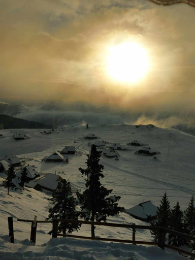 4, Crnuski dom na Mali planini, Kamnik