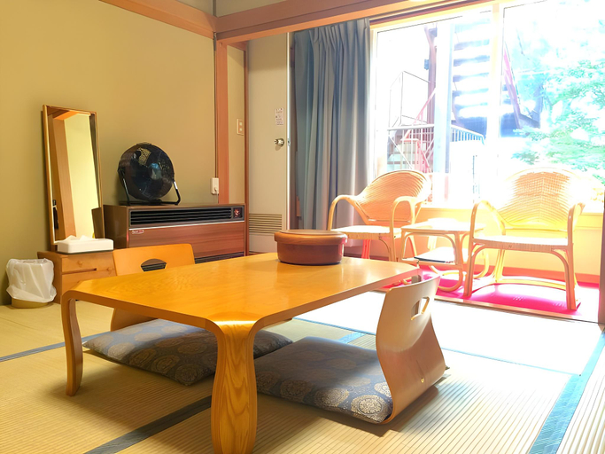 Others 5, Hotel Gomi, Akkeshi