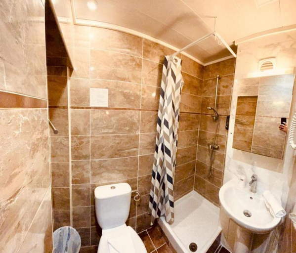 Bathroom 4, Hipotel Paris Gambetta Republique, Paris