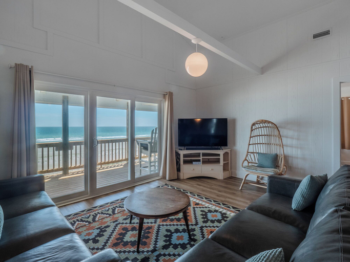 Others 5, Walking on Sunshine by Topsail Realty, Pender