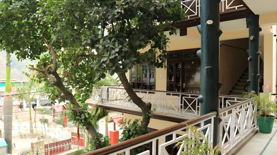 Others 2, Gayatri Resort, Garhwal