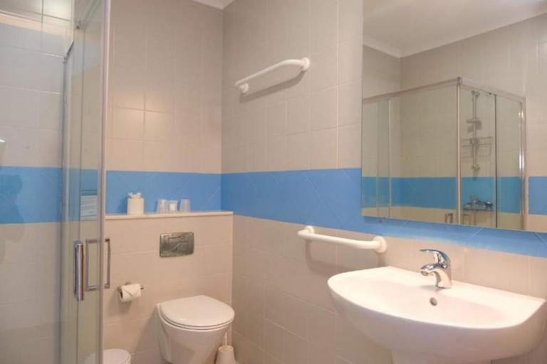 Bathroom 4, WOT Pinhalmar Soul, Peniche