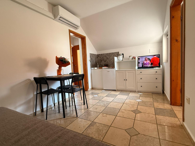 Others 3, Apartment 39, Vir