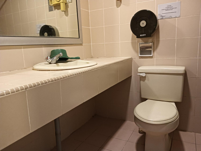 Bathroom 4, Hotel O Wawasan Inn, Sarikei