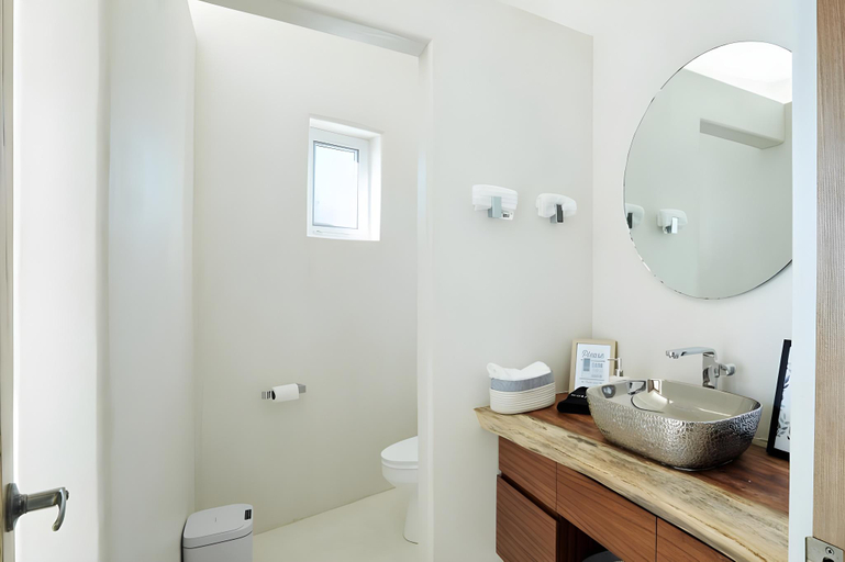 Bathroom 4, Casa Roni - 5 Bedroom Luxury Villa with Ocean View, Dist. Pochutla