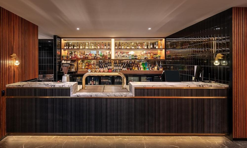 Food & Drinks 5, The Sportsman's Hotel, Blacktown - South-East