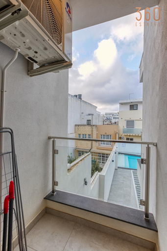 Sport & Beauty 4, The Swieqi Poolside Suites