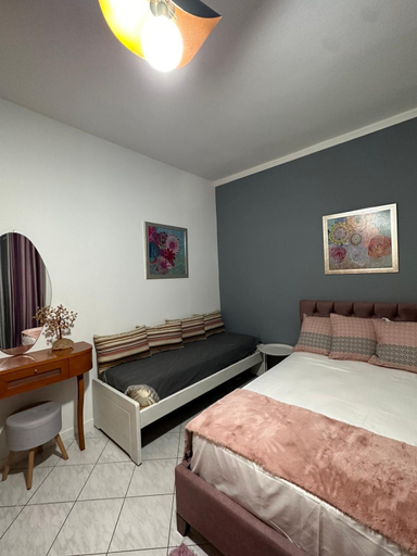 Others 3, Marias Apartment, Crete